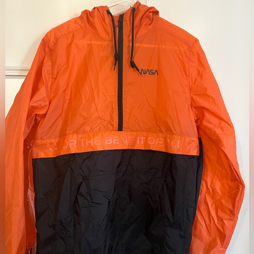 NASA vans Windbreaker size small (NWOT)